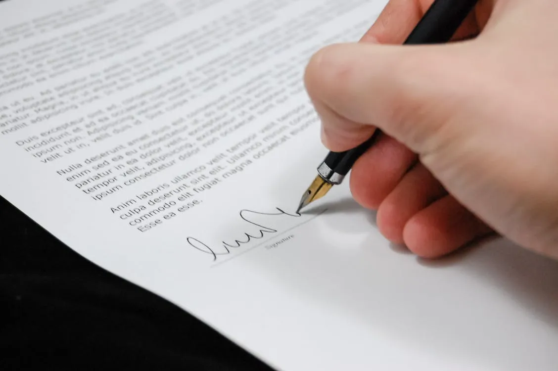 Sociedad Limitada ante notario en Alberic